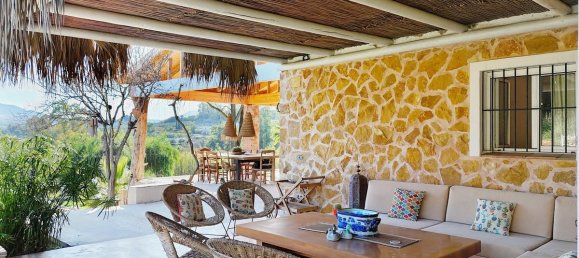 3 bedrooms Villa in Cartama, Spain No. 53728 2