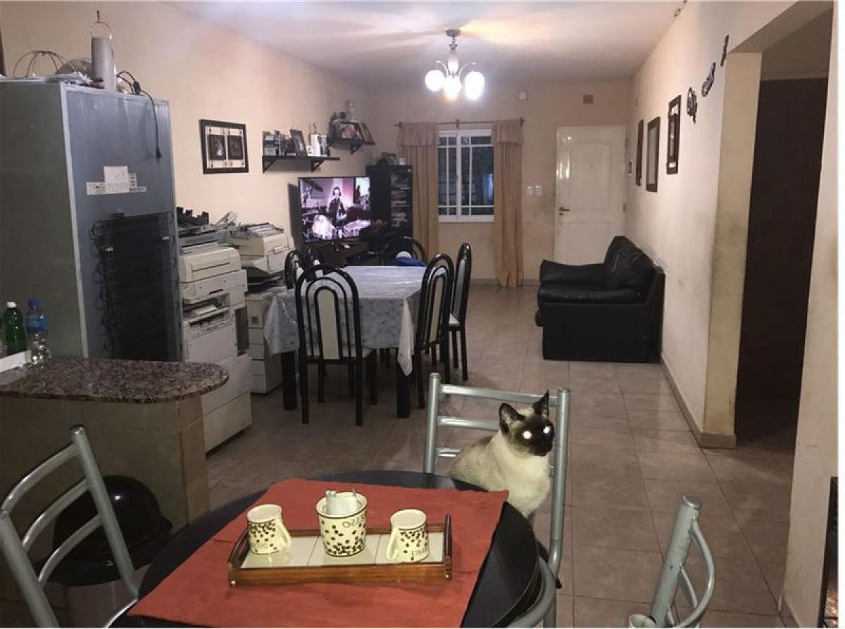 2 bedrooms Apartment in Moron, Argentina No. 57468