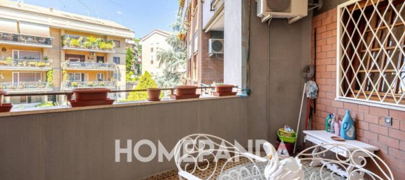 3 bedrooms Apartment in Rome, Italy No. 347047 20