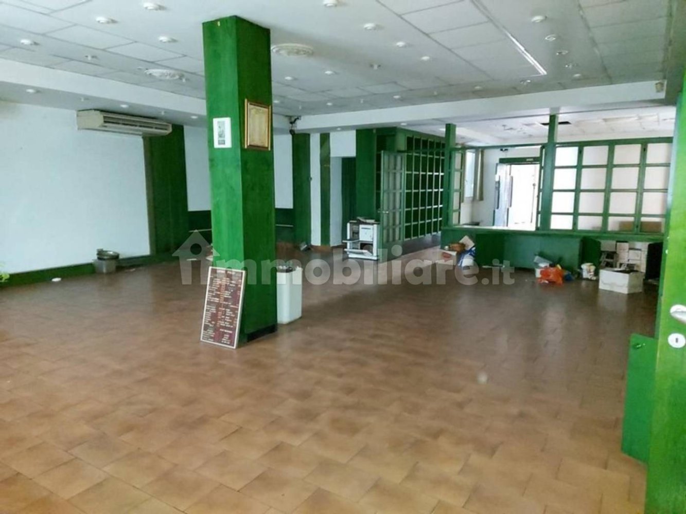 Propiedad comercial en Nerviano, Italy 284 m² No. 310887