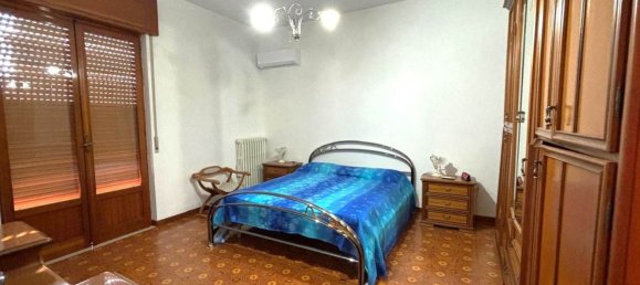 4 bedrooms Duplex in Taranto, Italy No. 347272 7