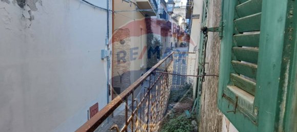 4 bedrooms House in Lanciano, Italy No. 288439 12