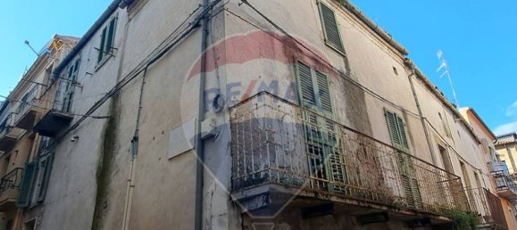 4 bedrooms House in Lanciano, Italy No. 288439 2