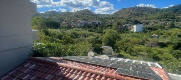 11 rooms House in Villafranca Tirrena, Italy No. 48382 3