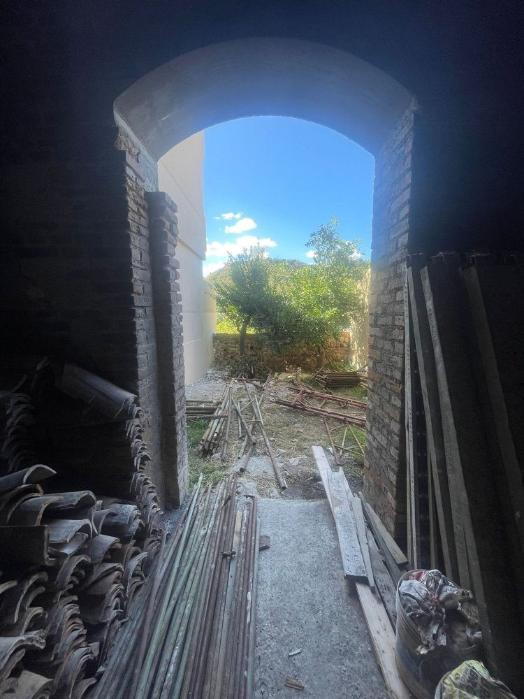 11 rooms House in Villafranca Tirrena, Italy No. 48382