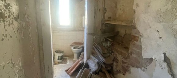 11 rooms House in Villafranca Tirrena, Italy No. 48382 13