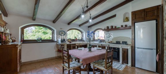 5 bedrooms House in Ficulle, Italy No. 305291 20