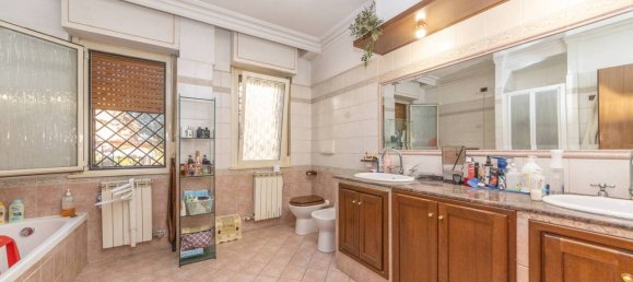 2 bedrooms Apartment in Rome, Italy No. 350262 12