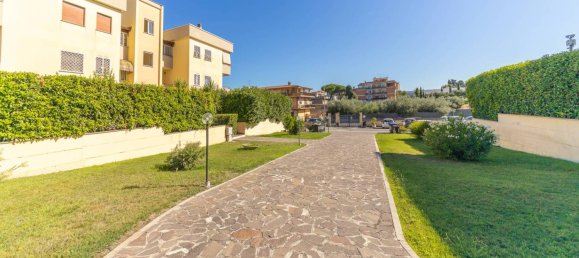 2 bedrooms Apartment in Rome, Italy No. 350262 2