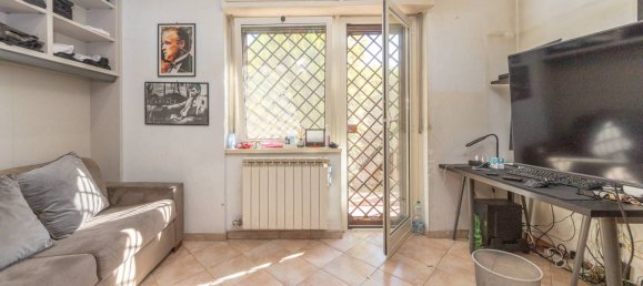 2 bedrooms Apartment in Rome, Italy No. 350262 3