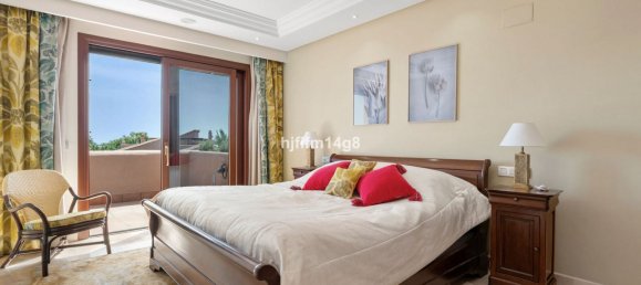 3 bedrooms Penthouse in Estepona, Spain No. 140659 10