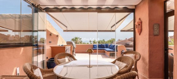 3 bedrooms Penthouse in Estepona, Spain No. 140659 18