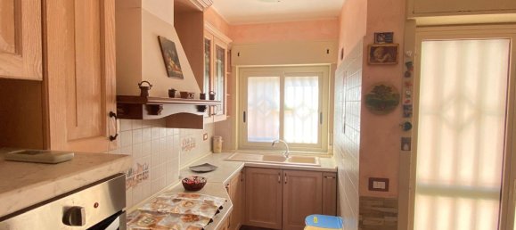 3 bedrooms Apartment in Messina, Italy No. 312539 6