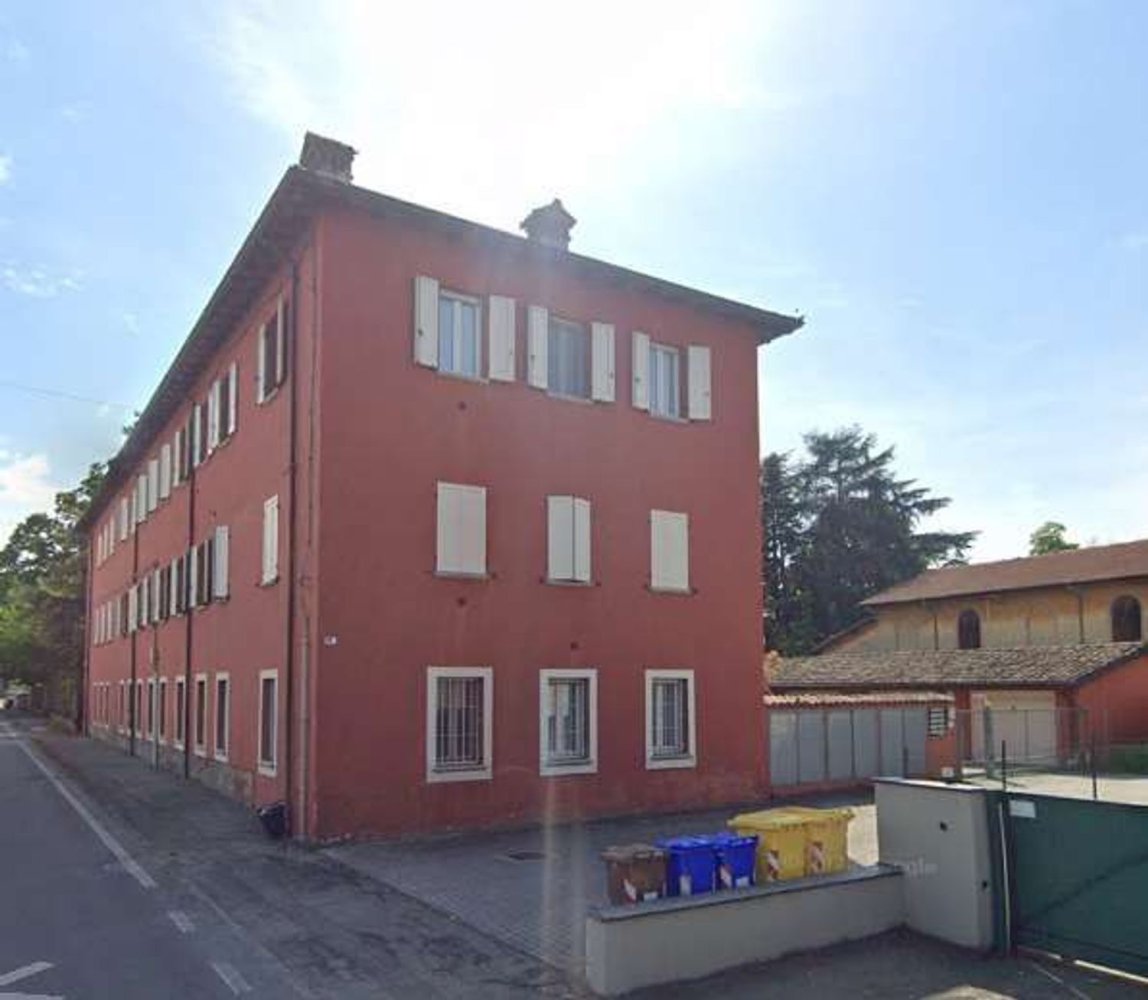 3 rooms Apartment in Parma, Italy No. 298859