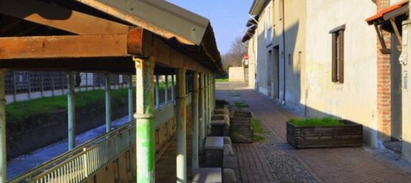 8 bedrooms House in Buscate, Italy No. 360177 4