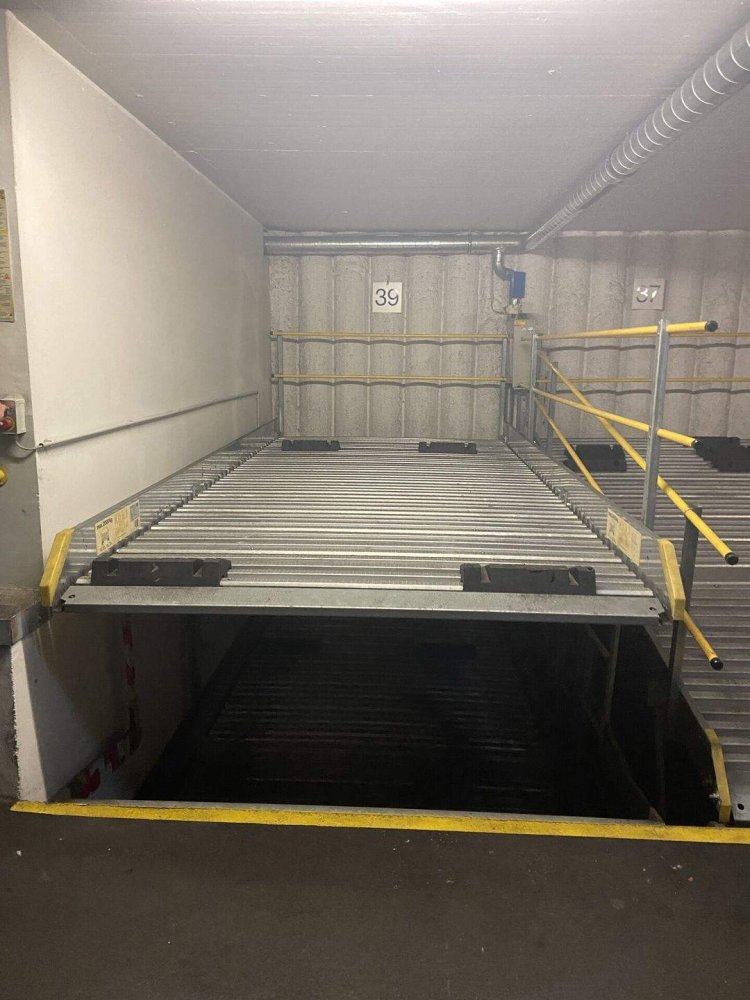 Garage in Wien, Austria, Nr. 183246