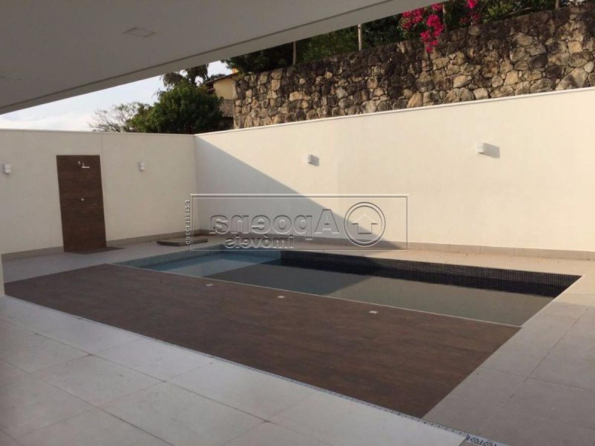 Casa de 4 dormitorios en Sao Paulo, Brazil No. 497698