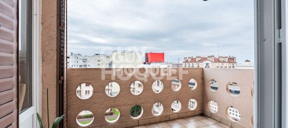 2 bedrooms Apartment in Asnieres-sur-Seine, France No. 313154 2