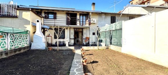2 bedrooms House in Fagnano Olona, Italy No. 2342 11