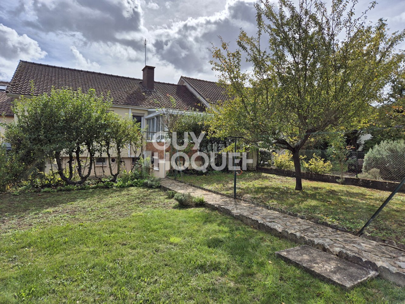 3 Schlafzimmer Haus in Auxerre, France, Nr. 348424