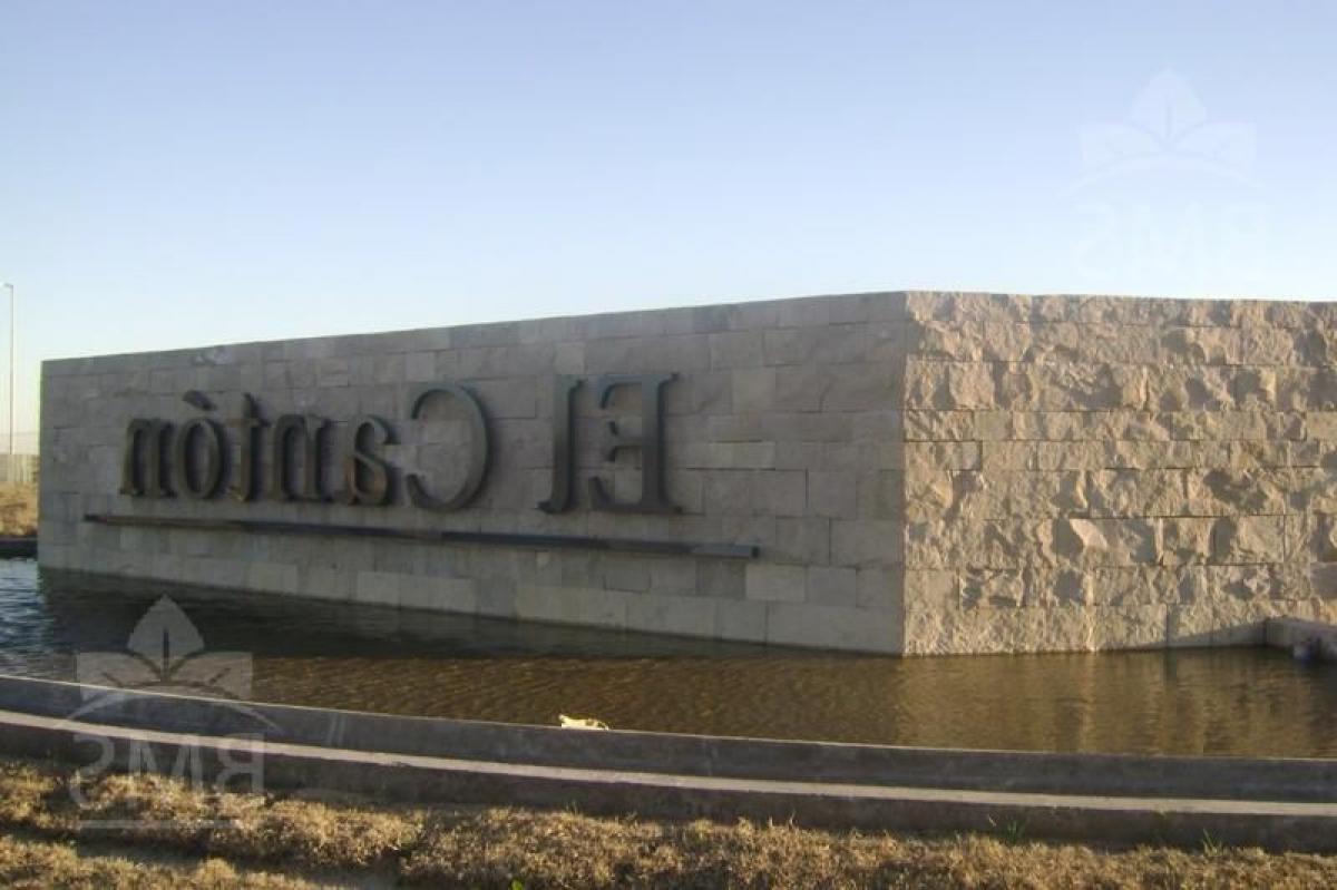  Land in Escobar, Argentina No. 113943