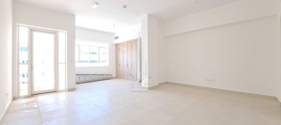 Вилла с 3 спальнями в Airport Road, ОАЭ № 39260 2