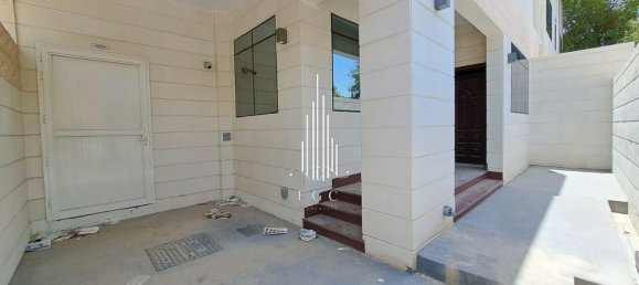 Вилла с 3 спальнями в Airport Road, ОАЭ № 39260 13