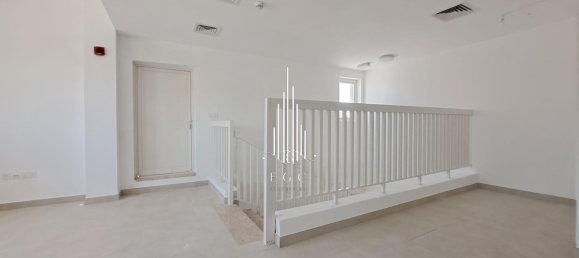 Вилла с 3 спальнями в Airport Road, ОАЭ № 39260 12