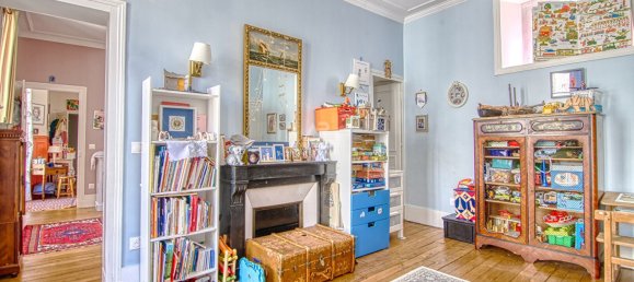 4 bedrooms Apartment in Versailles, France No. 299071 4