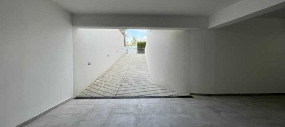 5 bedrooms Villa in Germasogeia, Cyprus No. 10555 2