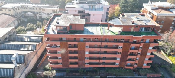 4400m² Building in Varese, Italy No. 148255 2