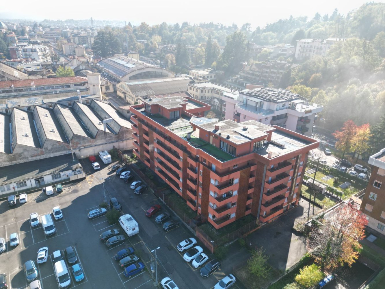 4400m² Building in Varese, Italy No. 148255