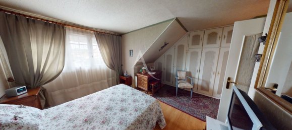 2 bedrooms House in Roissy-en-Brie, France No. 179330 7