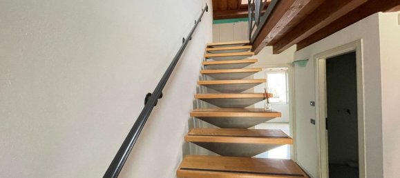 88m² Office in Piovene Rocchette, Italy No. 154090 4