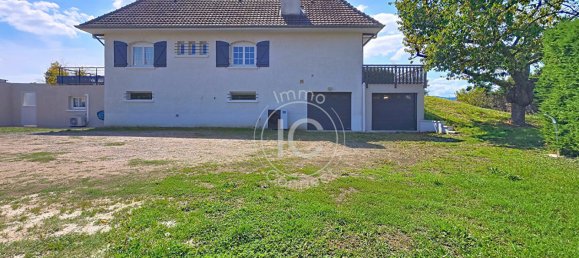 Дом с 5 спальнями в Сен-Ромен-ле-Пюи, Франция № 358552 8