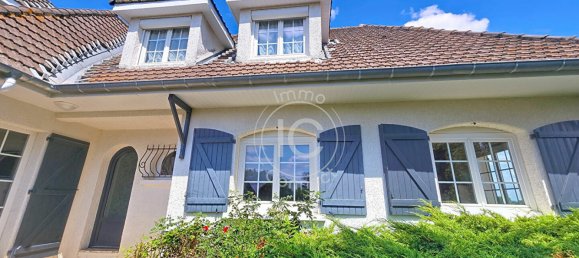 Дом с 5 спальнями в Сен-Ромен-ле-Пюи, Франция № 358552 3