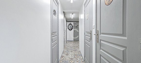 Дом с 5 спальнями в Сен-Ромен-ле-Пюи, Франция № 358552 10