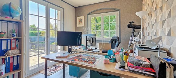 Дом с 5 спальнями в Сен-Ромен-ле-Пюи, Франция № 358552 15