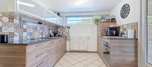 Дом с 5 спальнями в Сен-Ромен-ле-Пюи, Франция № 358552 9