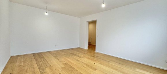 Квартира с 2 комнатами в Лизинг, Австрия № 216864 3