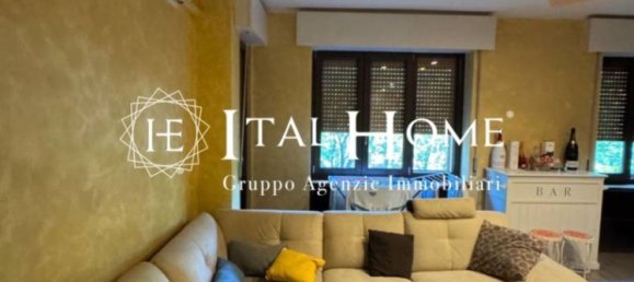 2 bedrooms Apartment in Milan, Italy No. 337941 4