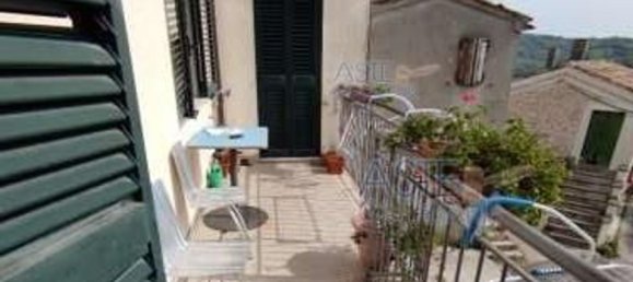 5 rooms Apartment in Saludecio, Italy No. 12130 8