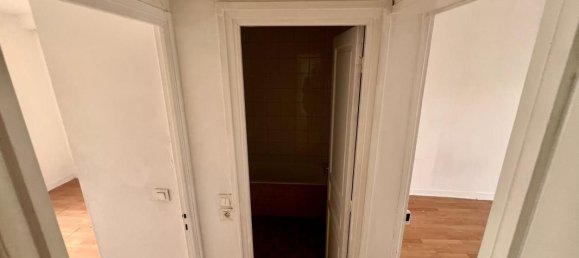 2 chambres Appartement à Aubervilliers, France No. 188849 3