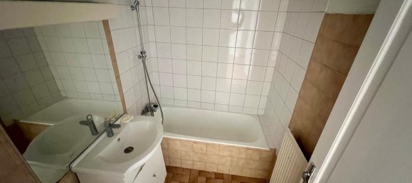 2 chambres Appartement à Aubervilliers, France No. 188849 4