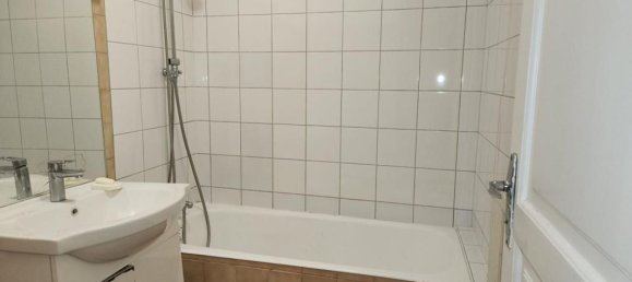 2 chambres Appartement à Aubervilliers, France No. 188849 2