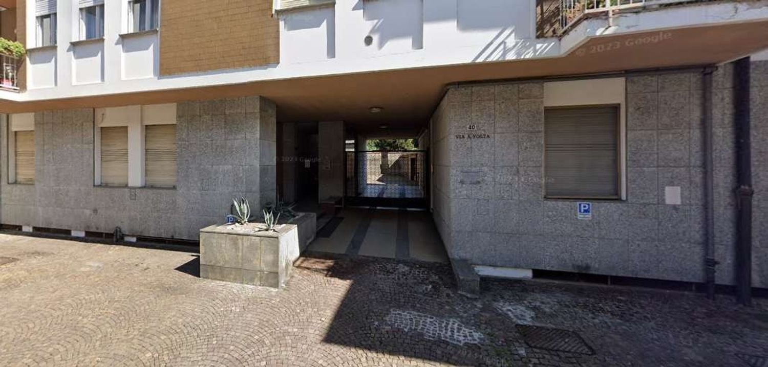 5 rooms Apartment in Turbigo, Italy No. 98405