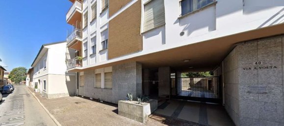 5 rooms Apartment in Turbigo, Italy No. 98405 16