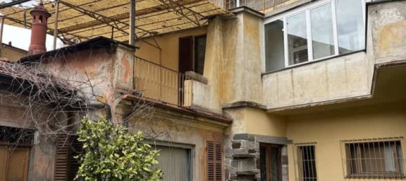 14 chambres Maison à Borgosesia, Italy No. 323363 4