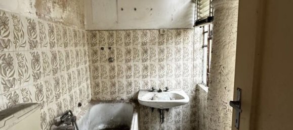 14 chambres Maison à Borgosesia, Italy No. 323363 10