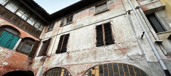 14 chambres Maison à Borgosesia, Italy No. 323363 6